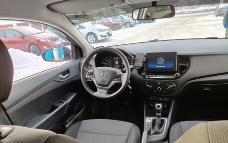 Hyundai Solaris II рестайлинг, 2020 год, 1 700 000 рублей, 2 фотография