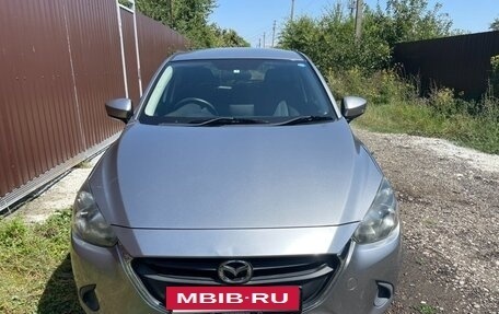Mazda Demio IV, 2016 год, 1 050 000 рублей, 2 фотография