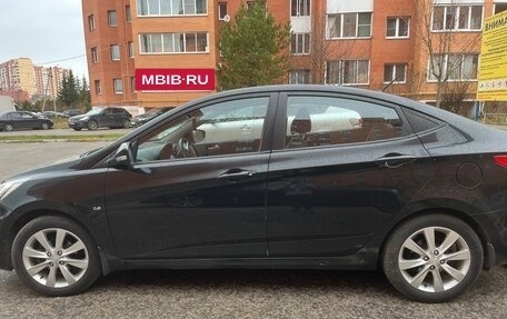Hyundai Solaris II рестайлинг, 2011 год, 680 000 рублей, 4 фотография
