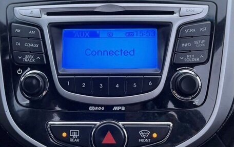 Hyundai Solaris II рестайлинг, 2011 год, 680 000 рублей, 15 фотография