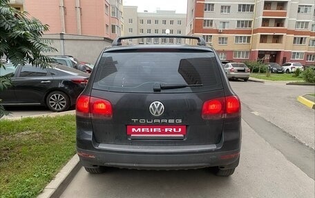 Volkswagen Touareg III, 2005 год, 800 000 рублей, 2 фотография