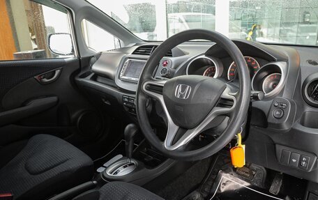 Honda Fit III, 2008 год, 855 000 рублей, 19 фотография