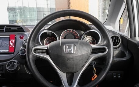 Honda Fit III, 2008 год, 855 000 рублей, 17 фотография