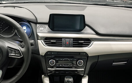 Mazda 6, 2018 год, 2 205 000 рублей, 15 фотография