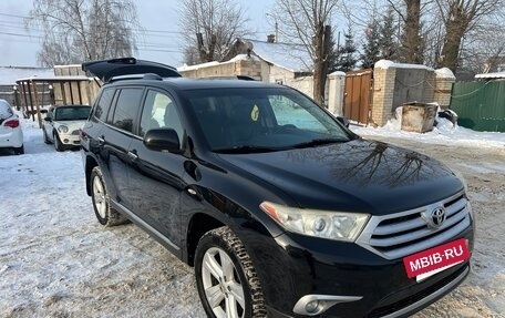 Toyota Highlander III, 2010 год, 1 700 000 рублей, 3 фотография