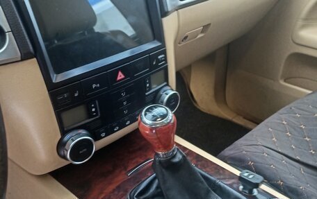 Volkswagen Touareg III, 2006 год, 850 000 рублей, 8 фотография