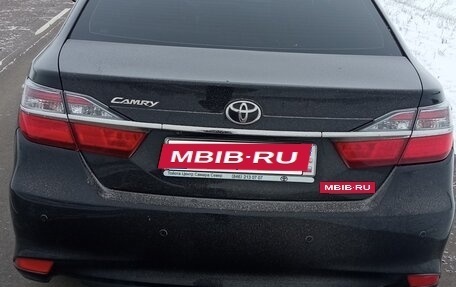 Toyota Camry, 2017 год, 2 300 000 рублей, 6 фотография