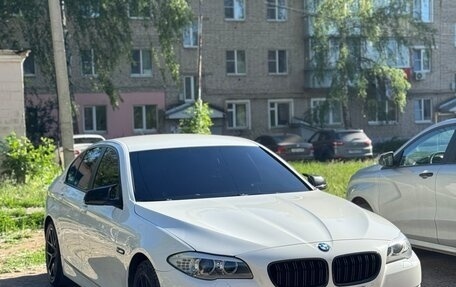BMW 5 серия, 2013 год, 2 300 000 рублей, 21 фотография