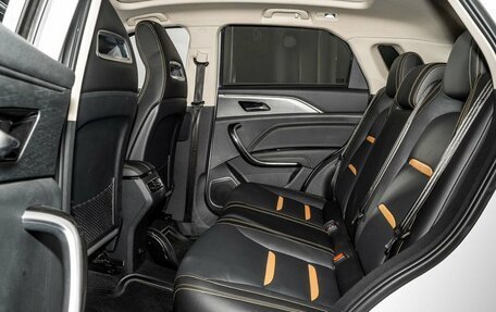 FAW Bestune T77, 2022 год, 1 680 000 рублей, 7 фотография
