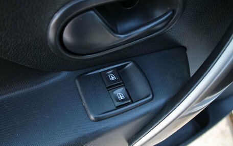 Renault Sandero II рестайлинг, 2015 год, 799 000 рублей, 13 фотография