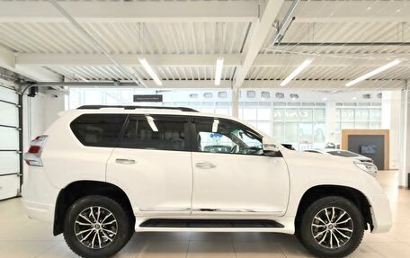 Toyota Land Cruiser Prado 150 рестайлинг 2, 2013 год, 3 759 900 рублей, 7 фотография