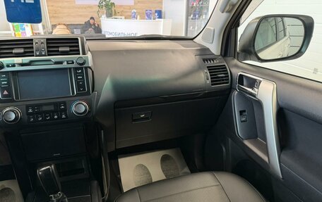 Toyota Land Cruiser Prado 150 рестайлинг 2, 2013 год, 3 759 900 рублей, 15 фотография