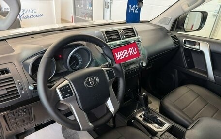 Toyota Land Cruiser Prado 150 рестайлинг 2, 2013 год, 3 759 900 рублей, 11 фотография