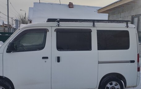 Toyota Lite Ace VI, 2009 год, 600 000 рублей, 2 фотография