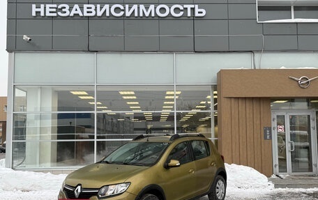 Renault Sandero II рестайлинг, 2015 год, 690 000 рублей, 2 фотография