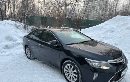 Toyota Camry, 2017 год, 2 590 000 рублей, 3 фотография