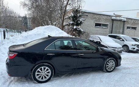 Toyota Camry, 2017 год, 2 590 000 рублей, 2 фотография