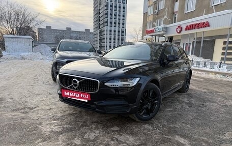 Volvo V90 Cross Country I рестайлинг, 2018 год, 3 300 000 рублей, 3 фотография