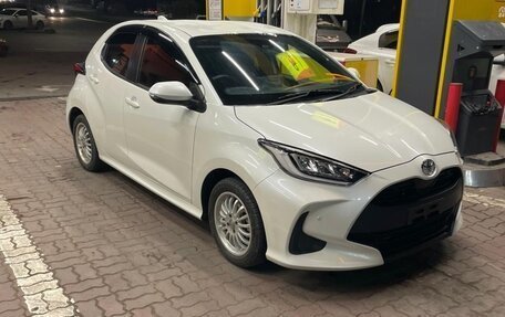 Toyota Yaris, 2021 год, 1 550 000 рублей, 1 фотография