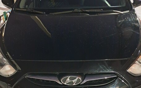 Hyundai Solaris II рестайлинг, 2013 год, 750 000 рублей, 1 фотография