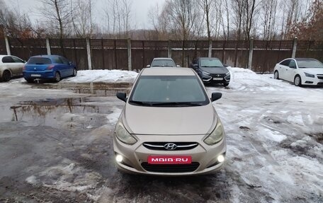 Hyundai Solaris II рестайлинг, 2011 год, 650 000 рублей, 1 фотография