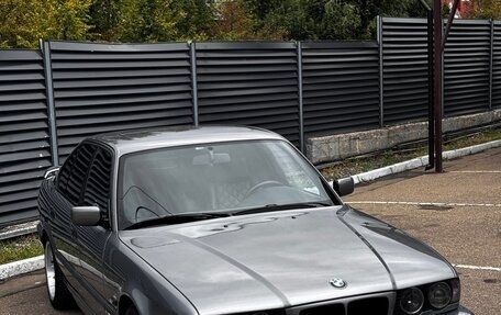 BMW 5 серия, 1993 год, 1 800 000 рублей, 1 фотография