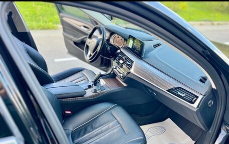 BMW 5 серия, 2017 год, 2 555 000 рублей, 31 фотография