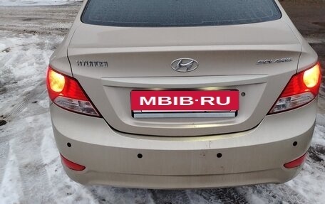 Hyundai Solaris II рестайлинг, 2011 год, 650 000 рублей, 5 фотография