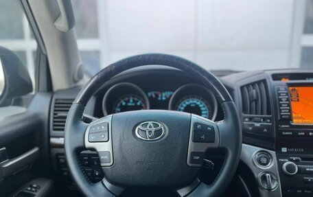 Toyota Land Cruiser 200, 2011 год, 3 670 000 рублей, 20 фотография