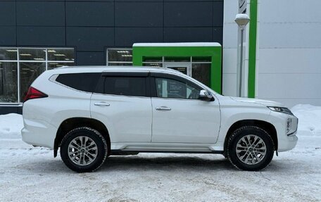 Mitsubishi Pajero Sport III рестайлинг, 2022 год, 4 060 000 рублей, 4 фотография