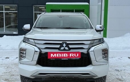 Mitsubishi Pajero Sport III рестайлинг, 2022 год, 4 060 000 рублей, 2 фотография