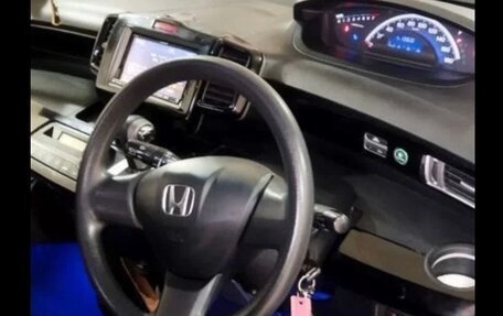 Honda Freed I, 2011 год, 1 199 000 рублей, 2 фотография