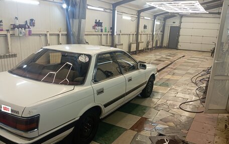 Toyota Vista, 1988 год, 150 000 рублей, 3 фотография