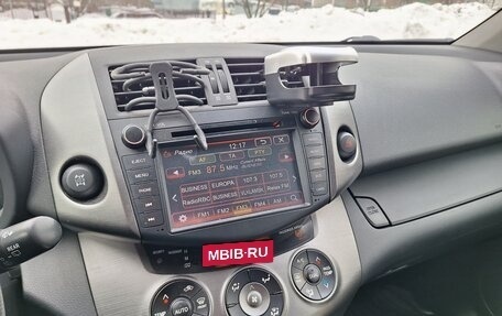Toyota RAV4, 2011 год, 2 000 000 рублей, 3 фотография