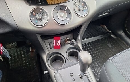 Toyota RAV4, 2011 год, 2 000 000 рублей, 4 фотография