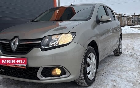 Renault Sandero II рестайлинг, 2015 год, 635 000 рублей, 2 фотография