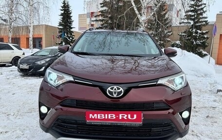Toyota RAV4, 2016 год, 1 950 000 рублей, 8 фотография