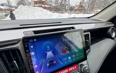 Toyota RAV4, 2016 год, 1 950 000 рублей, 12 фотография