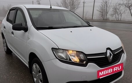 Renault Logan II, 2015 год, 699 000 рублей, 2 фотография