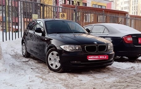 BMW 1 серия, 2011 год, 1 050 000 рублей, 1 фотография