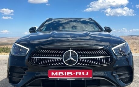 Mercedes-Benz E-Класс, 2021 год, 4 200 000 рублей, 1 фотография