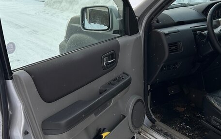 Nissan X-Trail, 2005 год, 620 000 рублей, 9 фотография