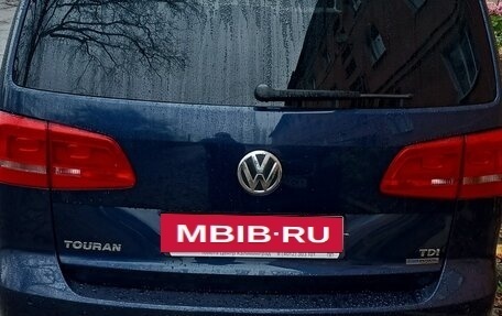 Volkswagen Touran III, 2011 год, 1 150 000 рублей, 2 фотография