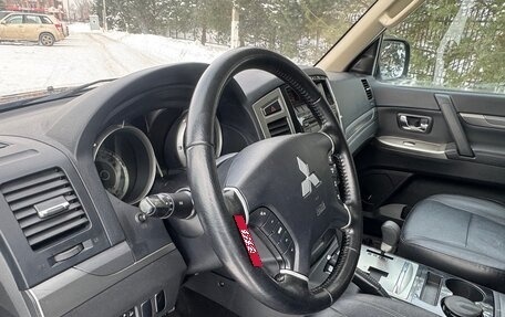 Mitsubishi Pajero IV, 2015 год, 2 500 000 рублей, 13 фотография