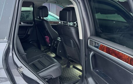 Volkswagen Touareg III, 2010 год, 1 995 000 рублей, 10 фотография