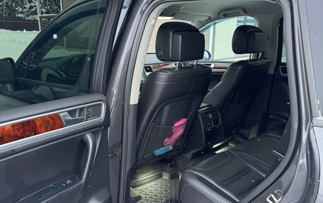 Volkswagen Touareg III, 2010 год, 1 995 000 рублей, 11 фотография