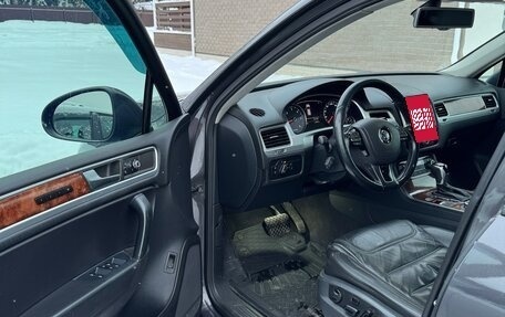 Volkswagen Touareg III, 2010 год, 1 995 000 рублей, 12 фотография