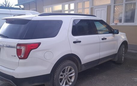 Ford Explorer VI, 2016 год, 1 850 000 рублей, 3 фотография