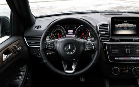 Mercedes-Benz GLS, 2017 год, 3 999 000 рублей, 13 фотография