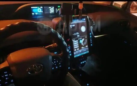 Toyota Prius IV XW50, 2020 год, 2 850 000 рублей, 9 фотография